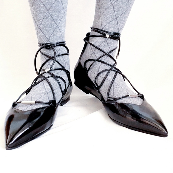 Louis Vuitton authentic NWOT black lace up flats - Picture 1 of 11